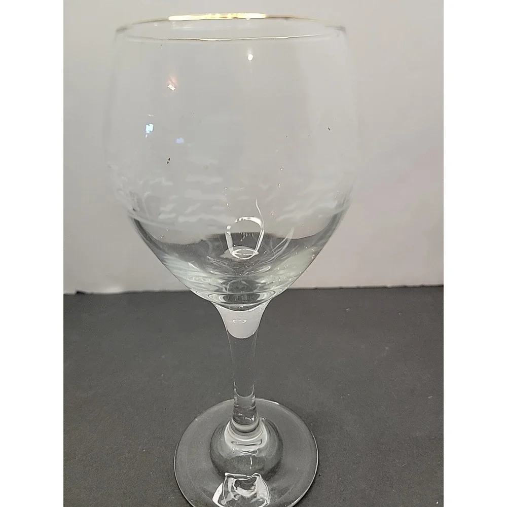 Libbey Classic Wine Glass Large‎ 9